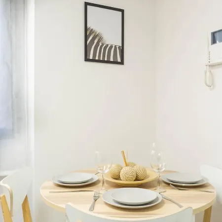 Apartment Dos Aceras Malaga Exterior photo